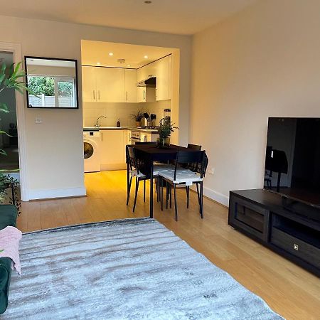 Mapesbury Dell Apartment Londra Exterior foto